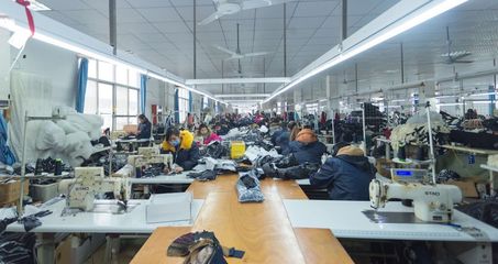 琦玲制衣廠2018十周年!邀請您攜手共進,創(chuàng)贏未來!